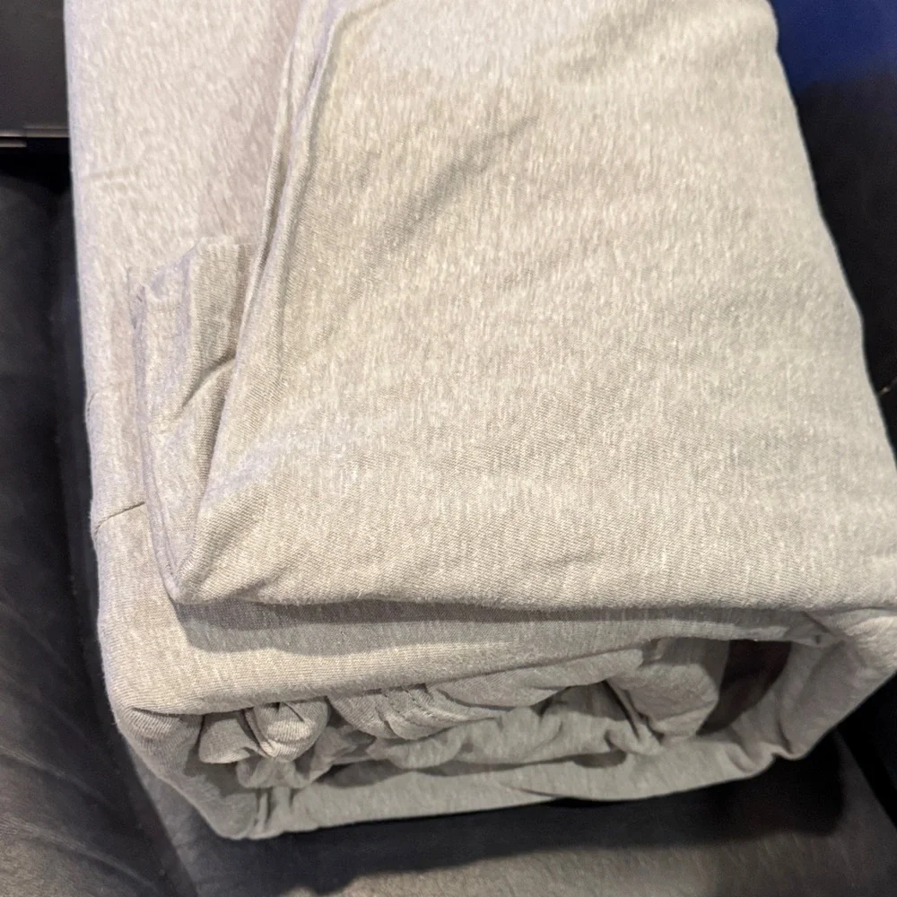 Gray Jersey Bedding Set. Brand New. Queen Set. Fitted, Flat and 2 Pillowcases